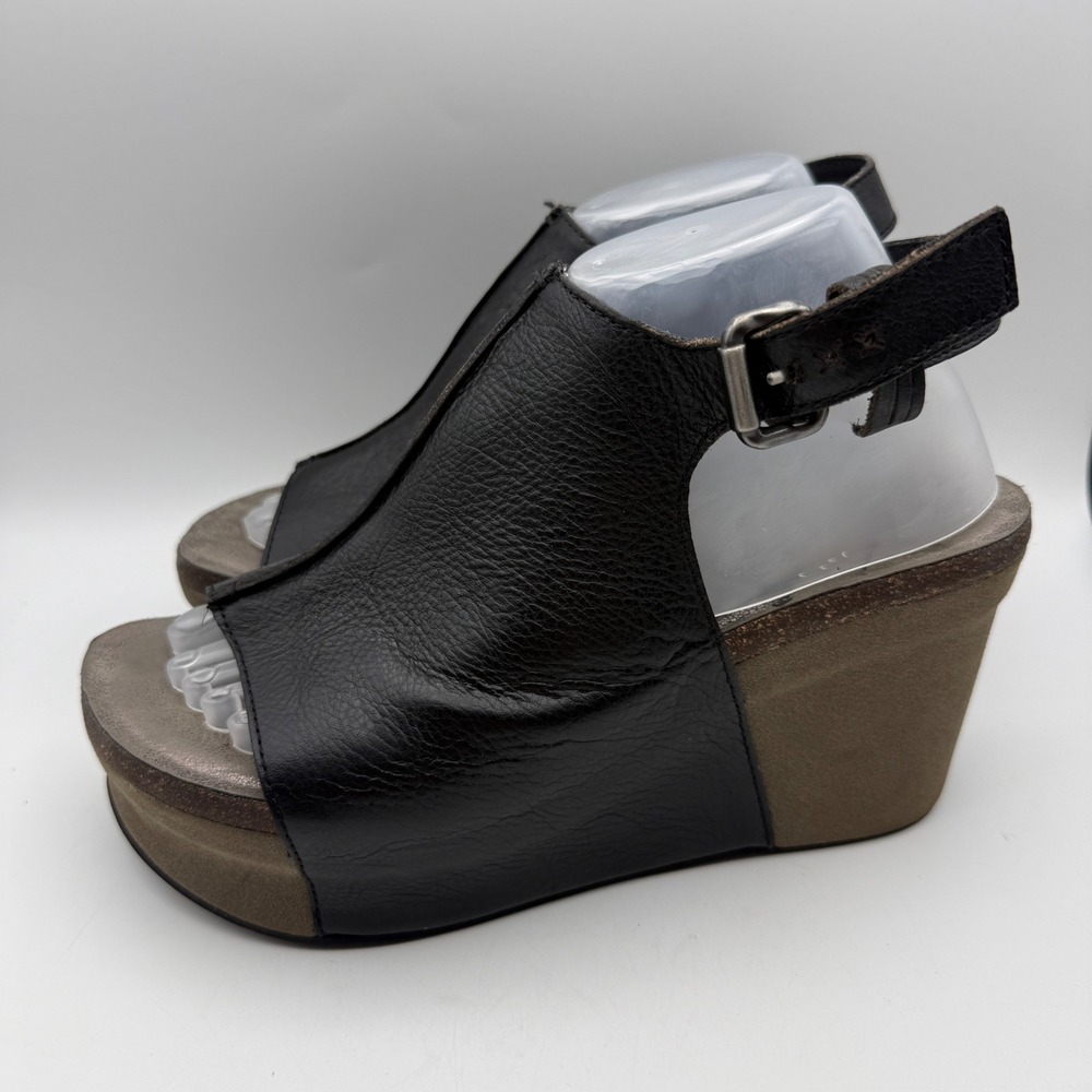 OTBT Jaunt Wedge Sandals Womens 9.5 Black Gray Leather Slingback Platform